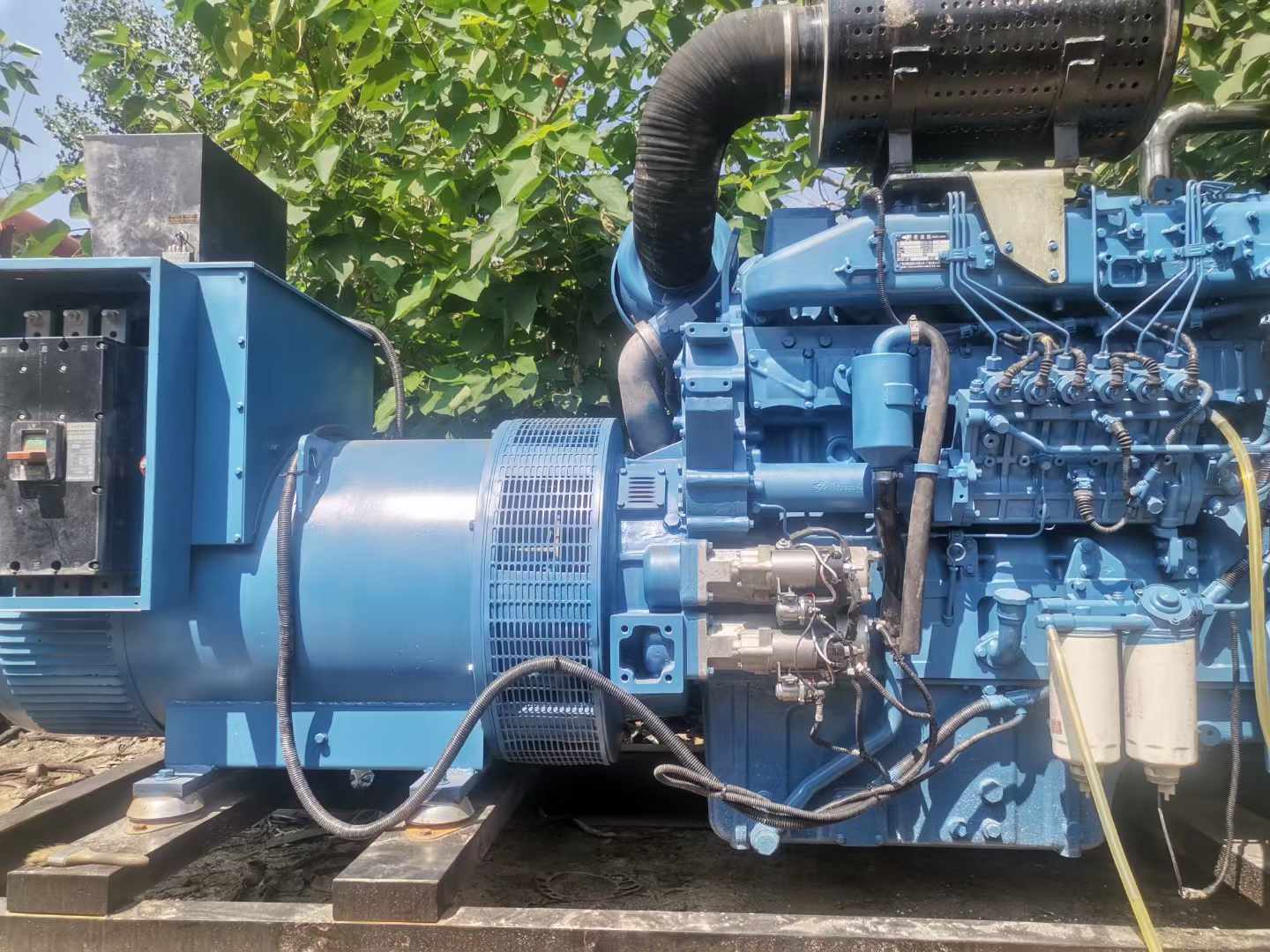 峨山详细说明降低 800kW 柴油发电机输出电流波动的方法